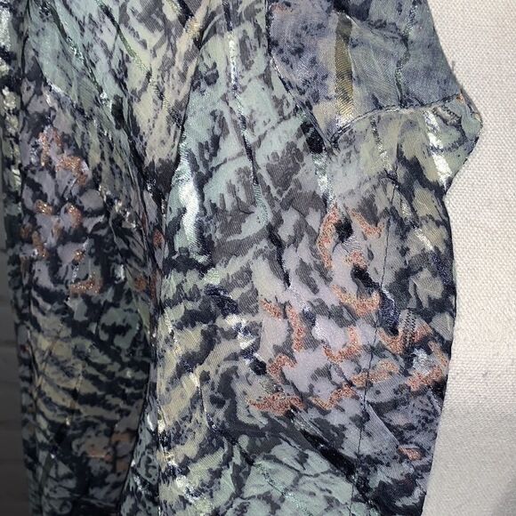 Club Z Collection - Sheer Blouse - Shimmer Pattern - 2X - Picture 3 of 5